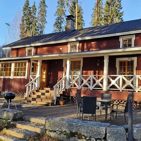 Mustalahden Makasiini By Interhome Multia