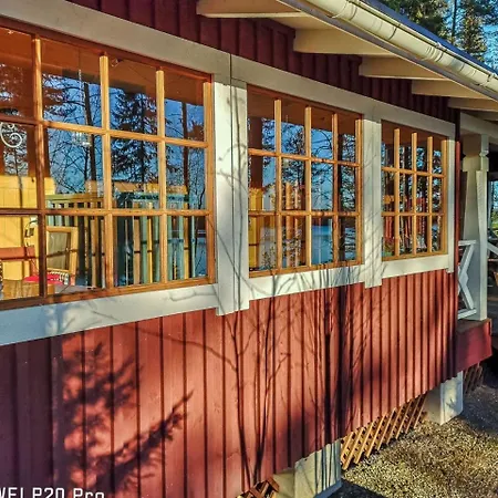 Mustalahden Makasiini By Interhome *