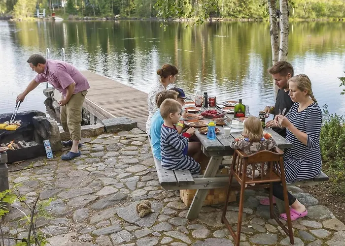 Hotell Mustalahden Makasiini By Interhome